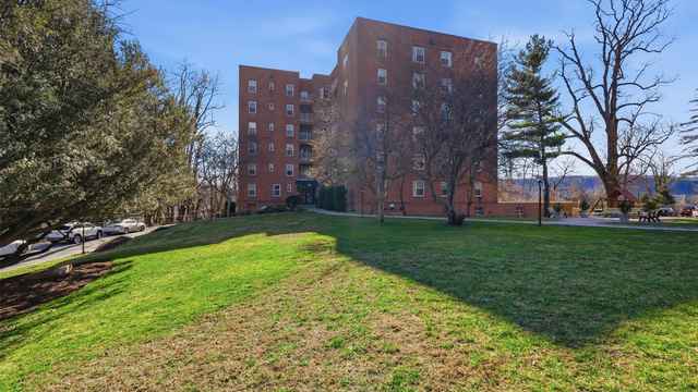 555 Broadway, Apt 2G, Hastings-on-Hudson