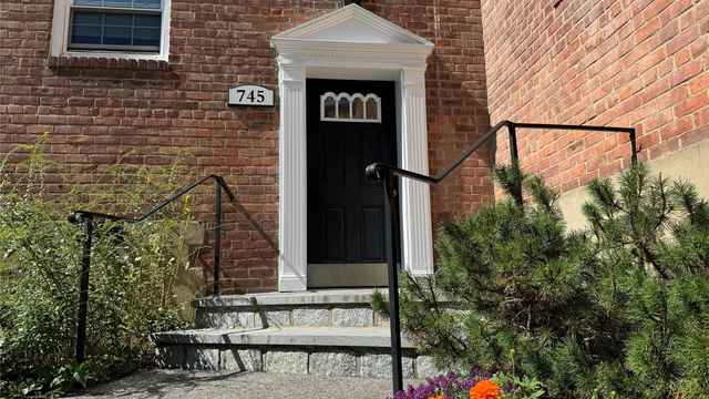 745 North Broadway, Apt 1A, Hastings-on-Hudson